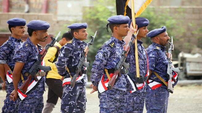 فوضى الرتب العسكرية...ترقيات غير قانونية للمتحاربين في اليمن