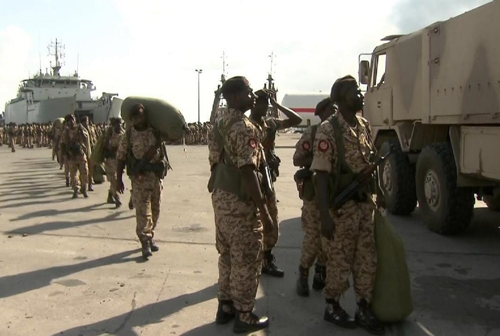 السودان يعلن تقليص قواته باليمن من 15 ألفا إلى 5 آلاف