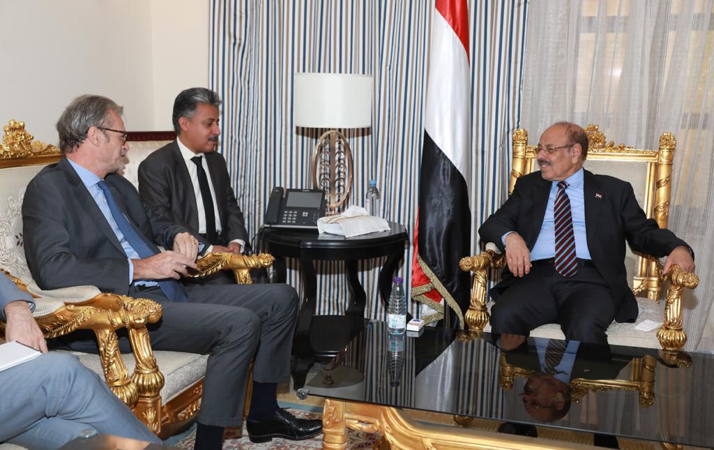 نائب الرئيس: الحوثيون يرفضون جميع خيارات السلام