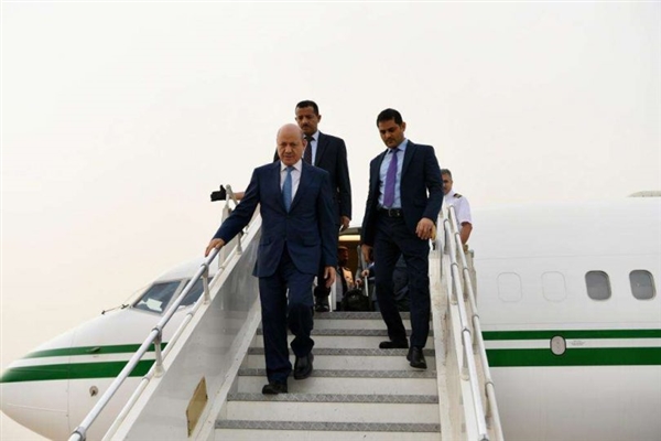 الرئيس العليمي يصل عدن ويدلي بأول تصريح ويتحدث عن التحسن المأمول في سعر صرف العملة