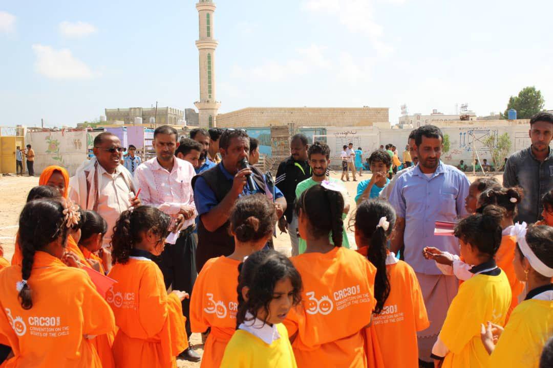 المهرة : انطلاق فعاليات اليوم العالمي للطفولة بسلسلة من الأنشطة بثانوية حسان بمدينة الغيضة 