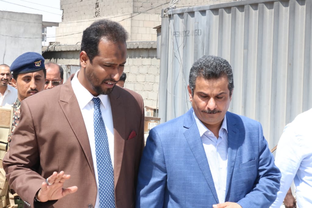 وزير الكهرباء يتفقد محطة التوليد بمدينة الغيضة ويطلع على أوضاع مؤسسة الكهرباء بالمهرة
